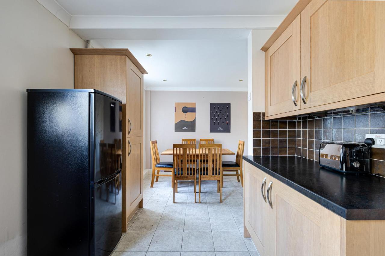 George Harrison'S Former 3Bed Home In Liverpool Speke Exteriör bild
