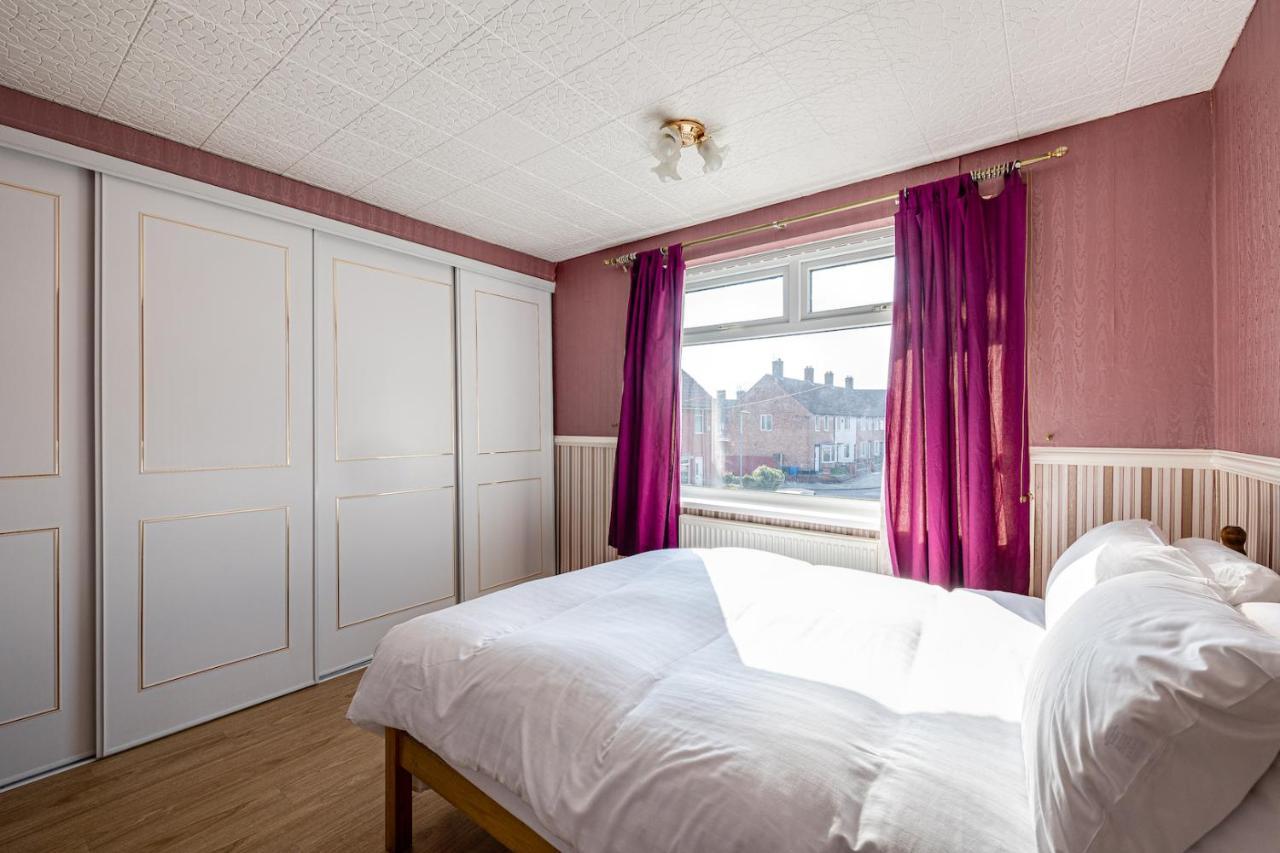 George Harrison'S Former 3Bed Home In Liverpool Speke Exteriör bild