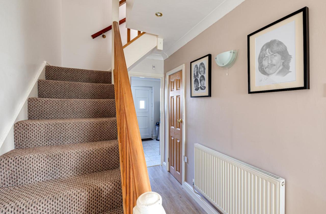 George Harrison'S Former 3Bed Home In Liverpool Speke Exteriör bild