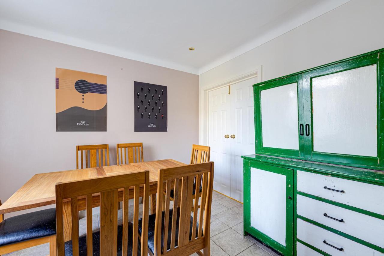 George Harrison'S Former 3Bed Home In Liverpool Speke Exteriör bild