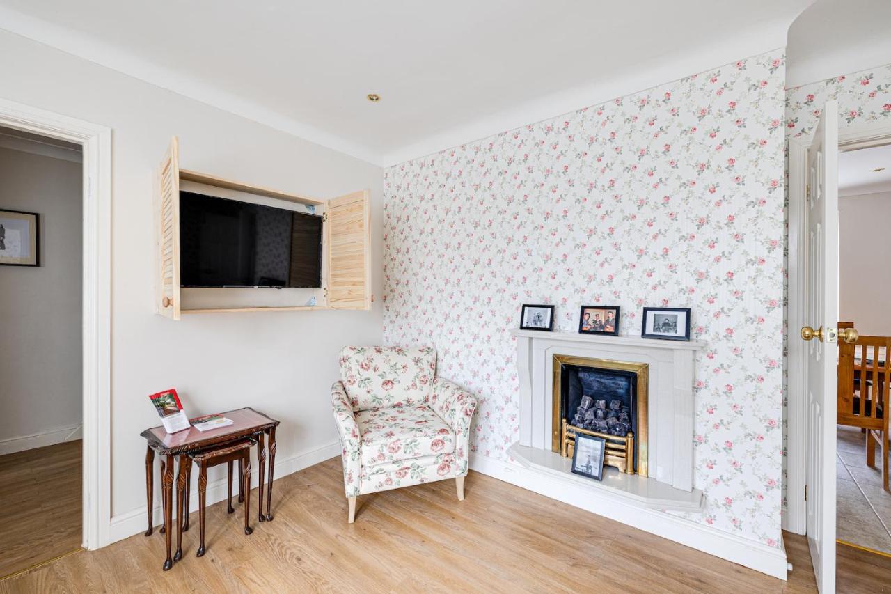 George Harrison'S Former 3Bed Home In Liverpool Speke Exteriör bild